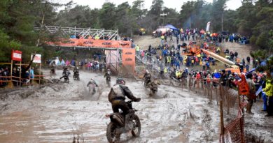 CLOSE ONE COMING AT GOTLAND GRAND NATIONAL